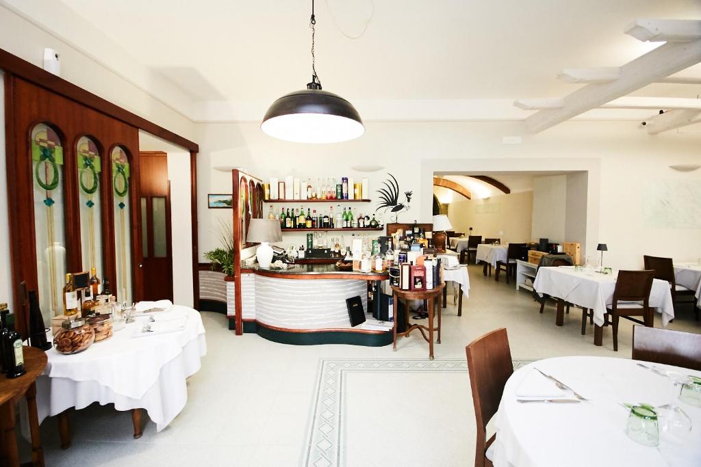Sala ristorante dell'Hotel Vulci